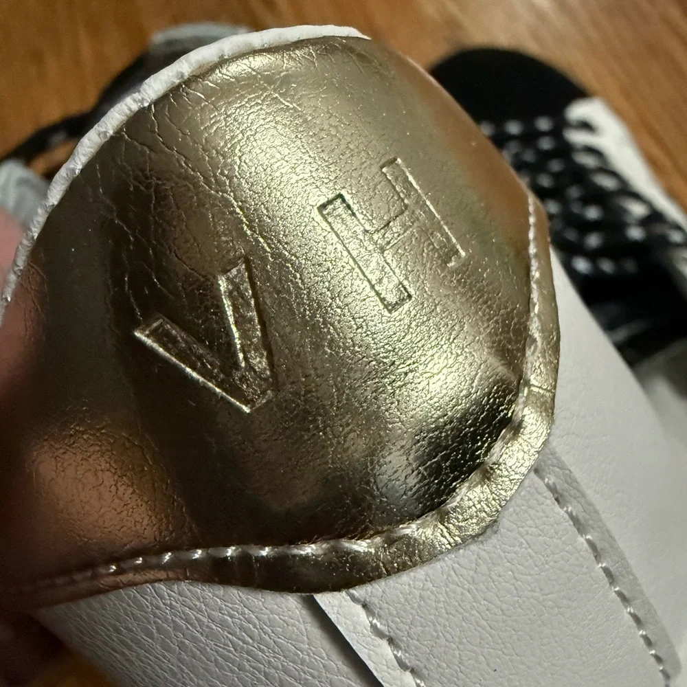 NWOT Vintage Havana Bianca Sneakers Black and Gold Size 5.5